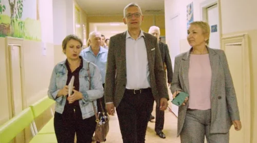 Посол Німеччини відвідав лікарню у Бобровиці